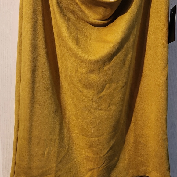 Mustard Green Midi Skirt - Picture 3 of 3